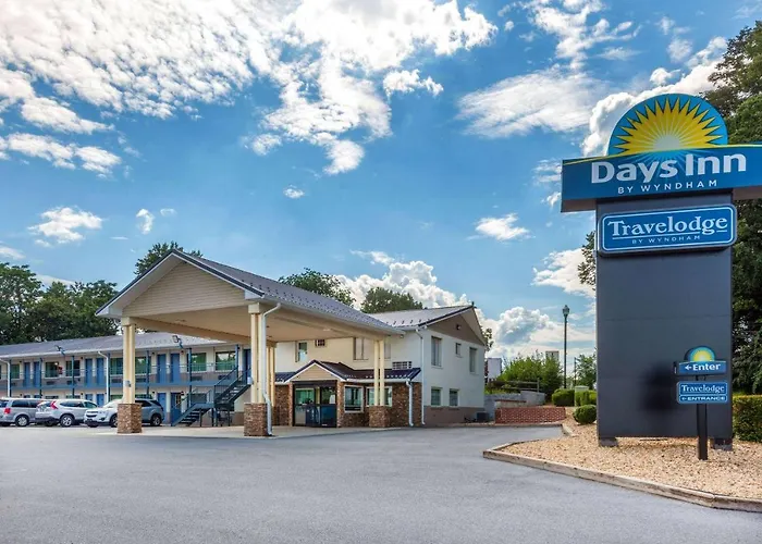 Days Inn By Wyndham Charles Town