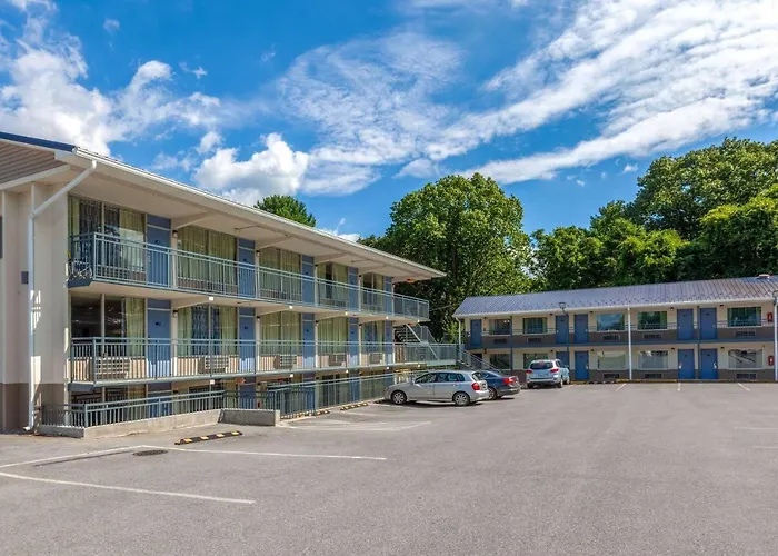 Days Inn By Wyndham Charles Town